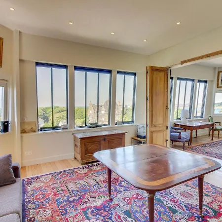 Château Des Deux Rives Apartamento